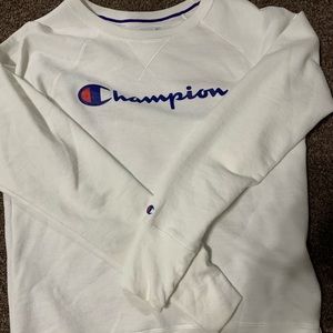 women’s crew neck
